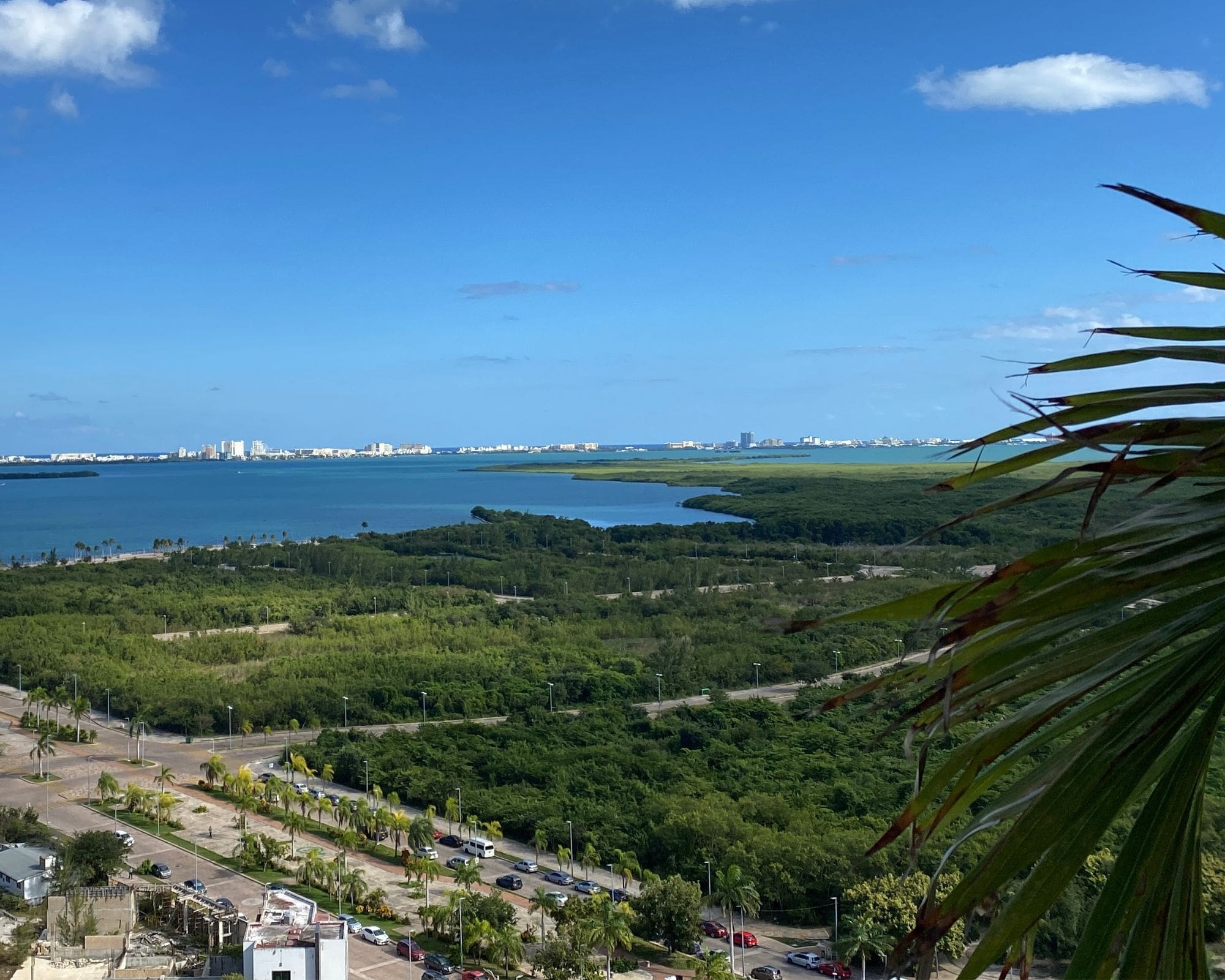 Uitzicht op de hotel zone in Cancun