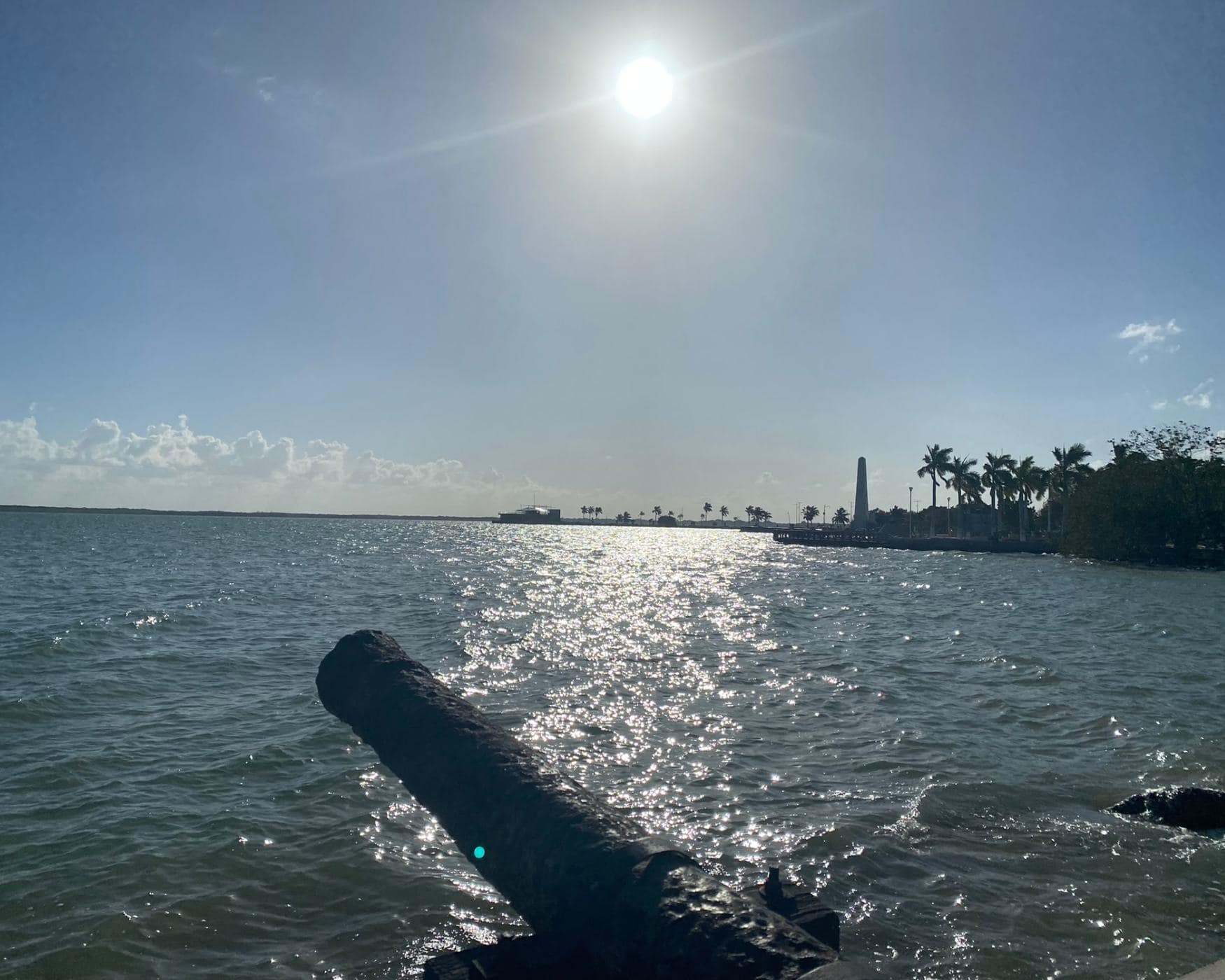 De kilometers lange malecon in Chetumal